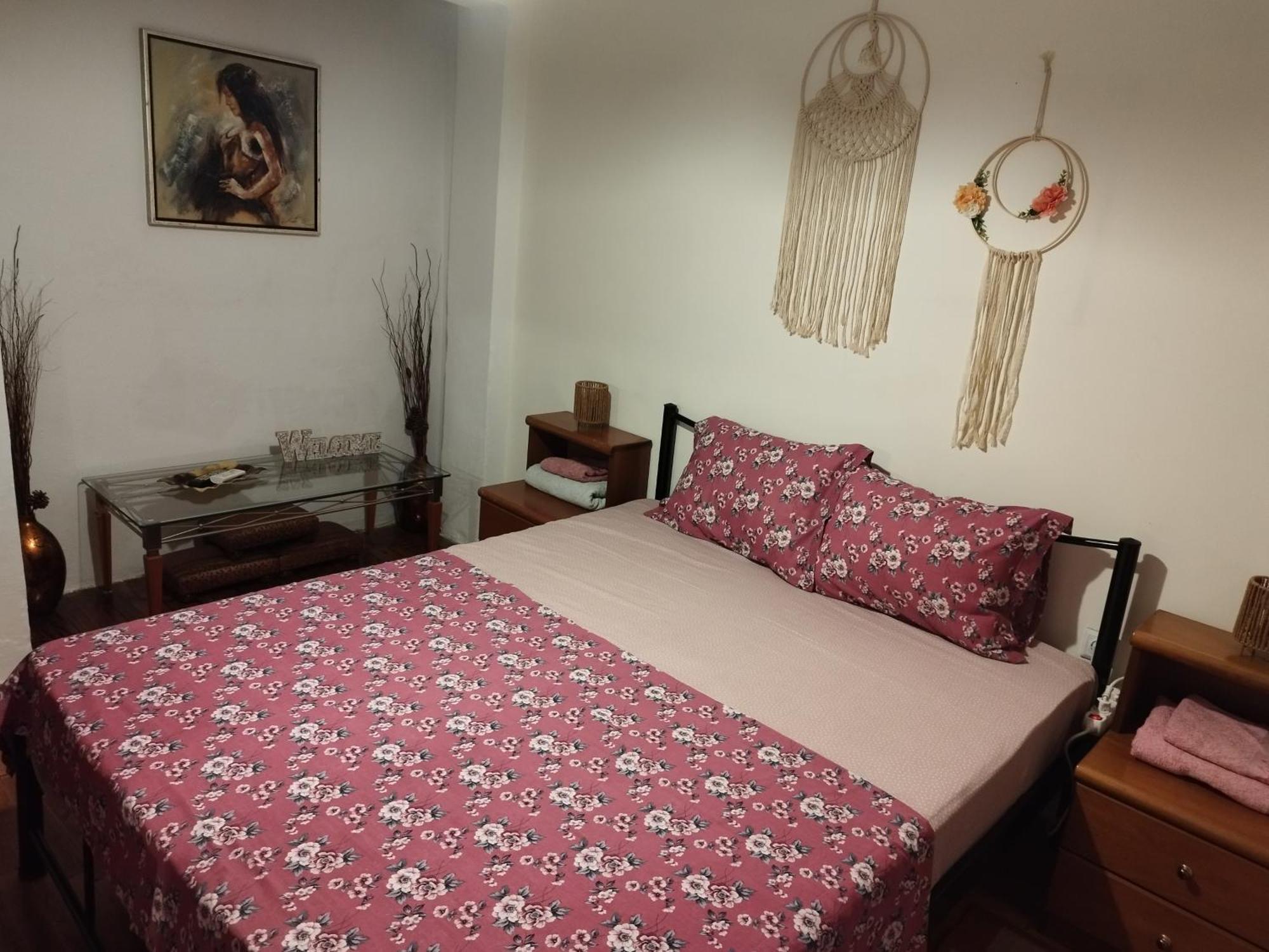 Private Rooms In Shared House เทสซาโลนิกิ ภายนอก รูปภาพ