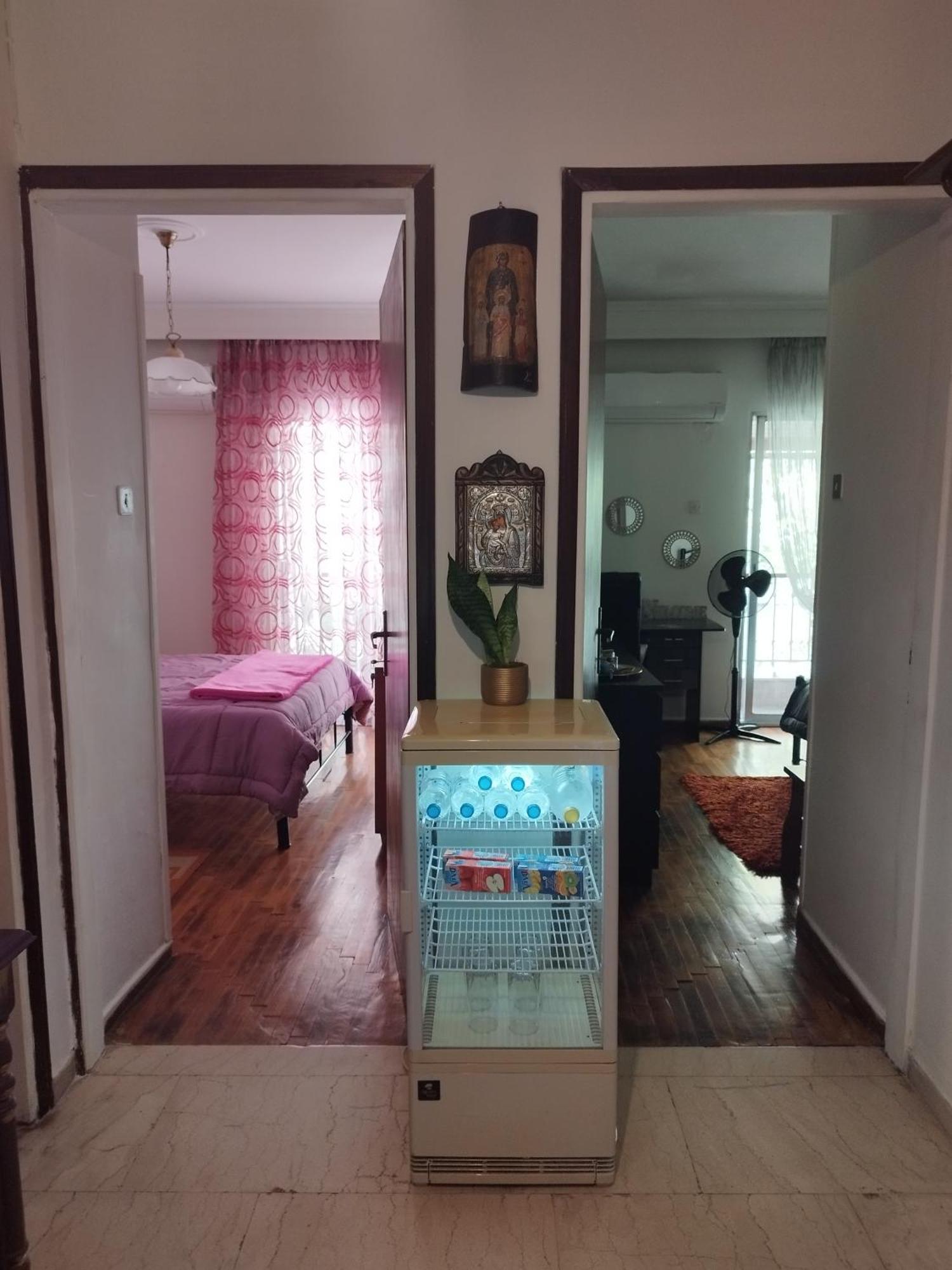 Private Rooms In Shared House เทสซาโลนิกิ ภายนอก รูปภาพ